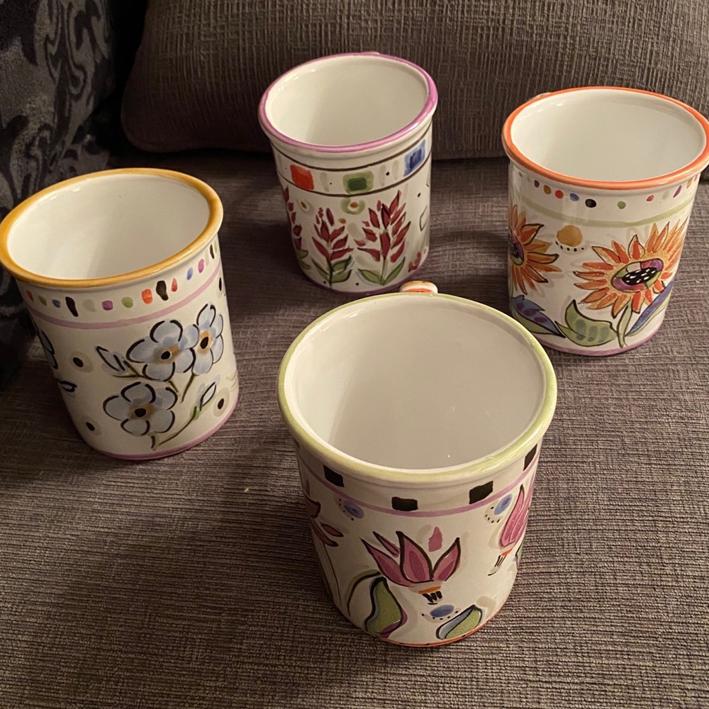 EUC 4 XL Mesa Int’l hand painted floral mugs